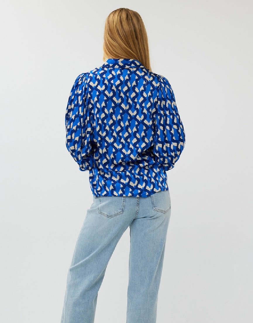 Wavy blouse