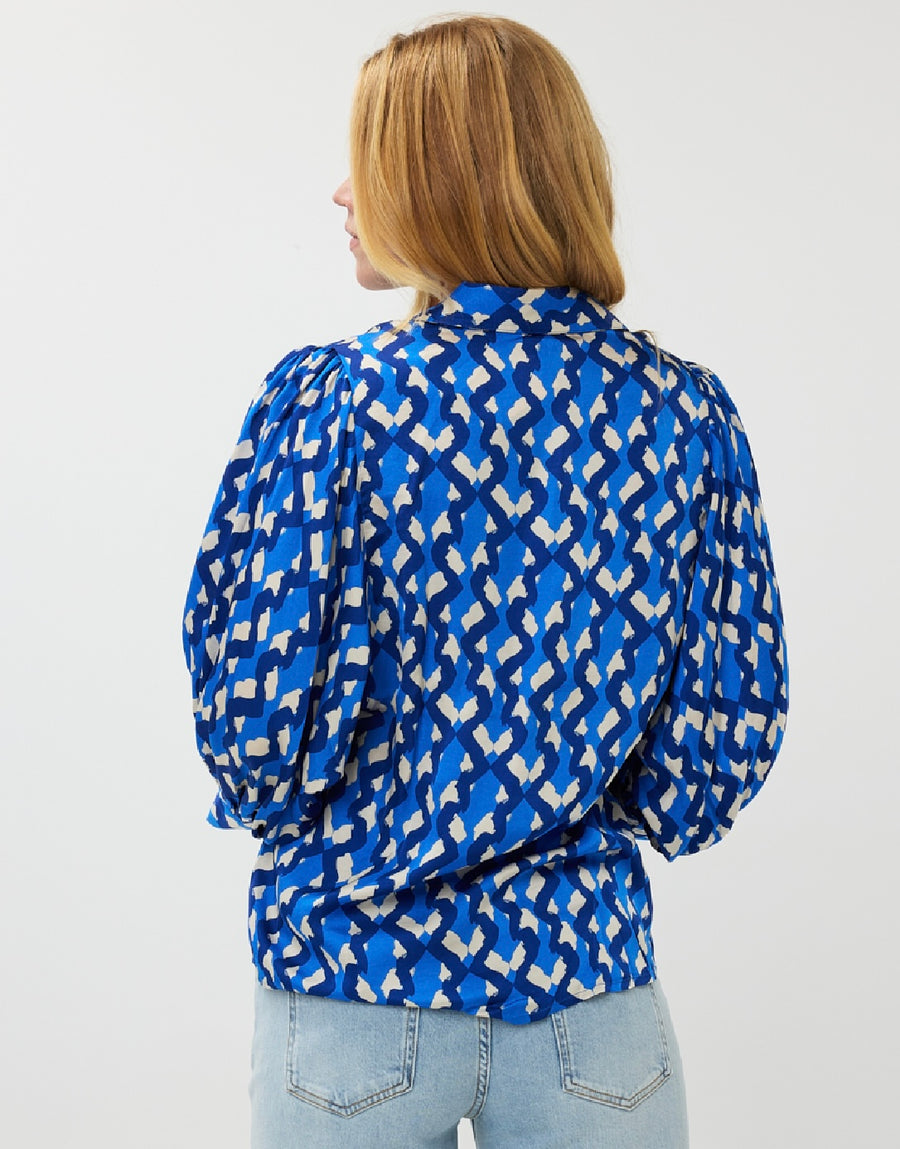 Wavy blouse